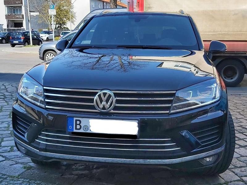 Schwarz Gebraucht 2016 VW Touareg SUV | 24.000 € (Fairer Preis) - Bild 1/4