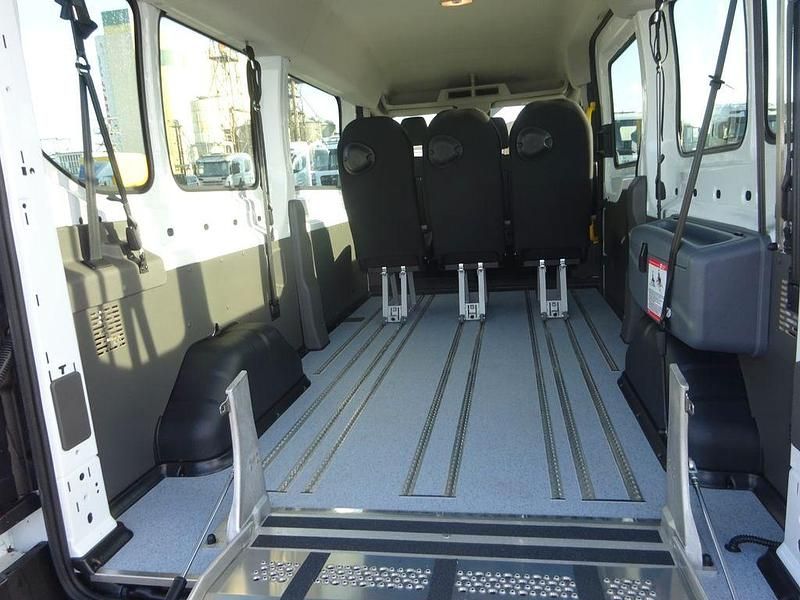 Neu Ford Transit Trend 131 PS (96 kW) 2025 Weiß Van / Kleinbus