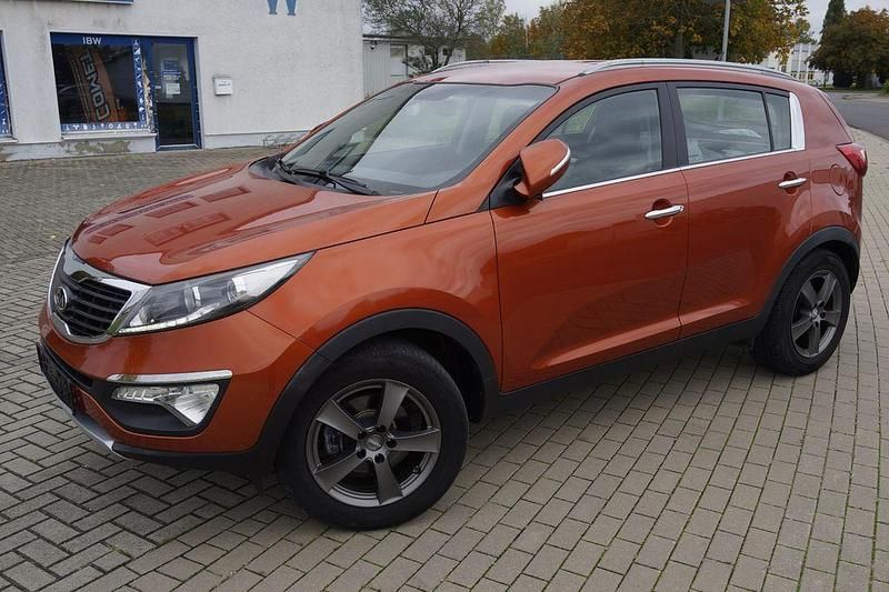 Orange Gebraucht 2011 Kia Sportage Vision SUV | 8.799 € (Fairer Preis) - Bild 1/4