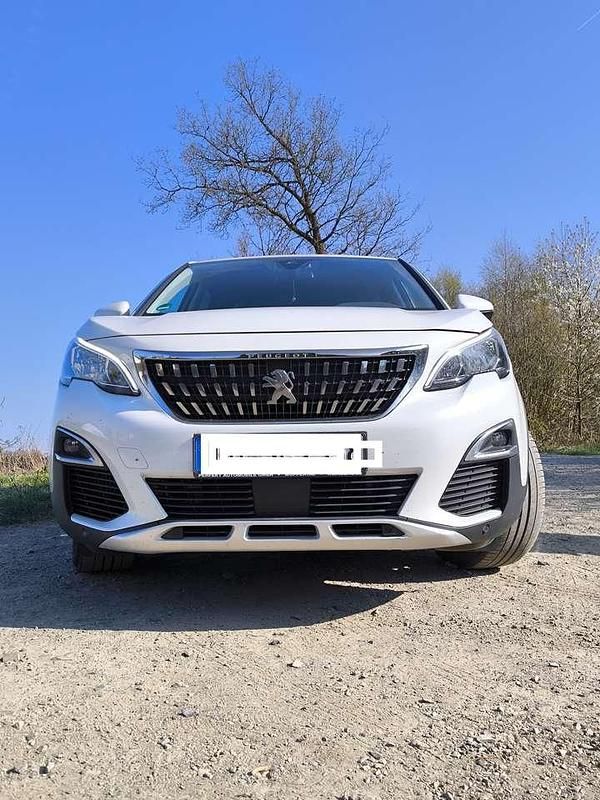 Weiß Gebraucht 2017 Peugeot 3008 Allure SUV | 19.900 € - Bild 1/4