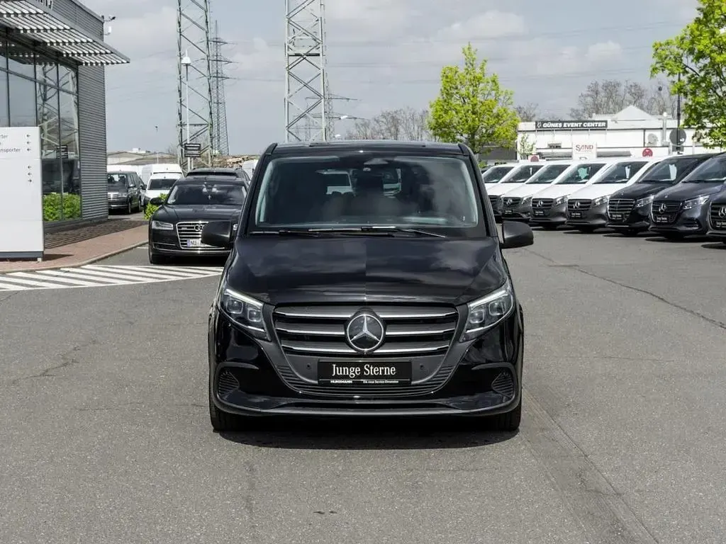Second-hand Mercedes Vito 190 CP (139 kW) 2025 Negru Van