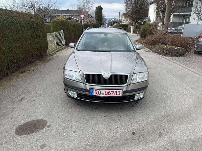 Gebraucht Skoda Octavia Elegance 140 PS (102 kW) 2008 Beige Kombi