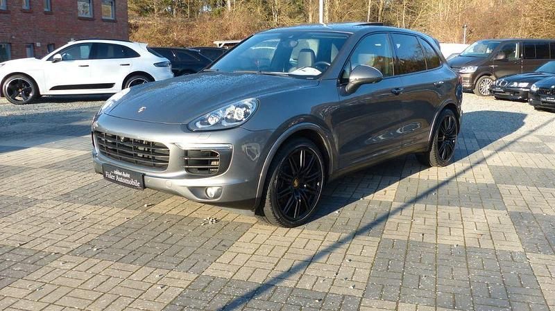 Gebraucht Porsche Cayenne 349 PS (256 kW) 2016 Grau SUV