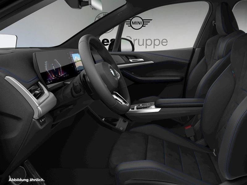 Neu BMW 218 Performance 136 PS (100 kW) 2026 Schwarz Van / Kleinbus