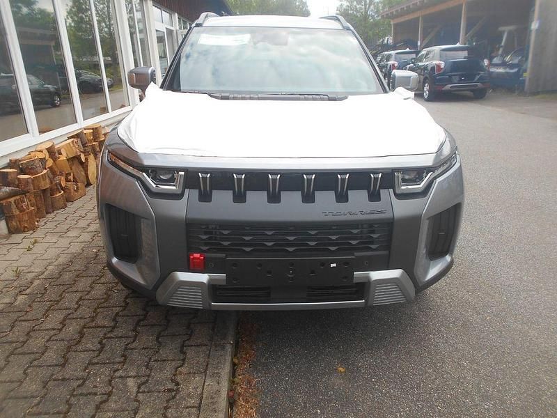 Silber Neu 2025 Ssangyong Torres SUV | 34.940 € - Bild 1/4