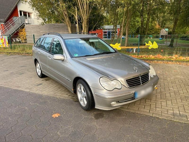 Gold Gebraucht 2003 Mercedes C180 Avantgarde Kombi | 850 € (Superpreis) - Bild 1/4