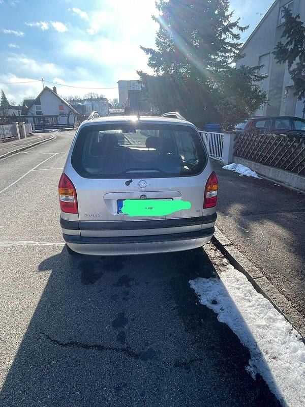 Grau Gebraucht 2002 Opel Zafira Van / Kleinbus | 1.500 € (Guter Preis) - Bild 1/3