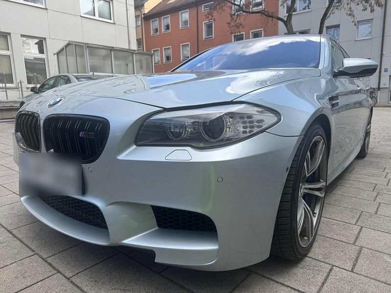 Gebraucht BMW M5 560 PS (411 kW) 2013 Silber Limousine