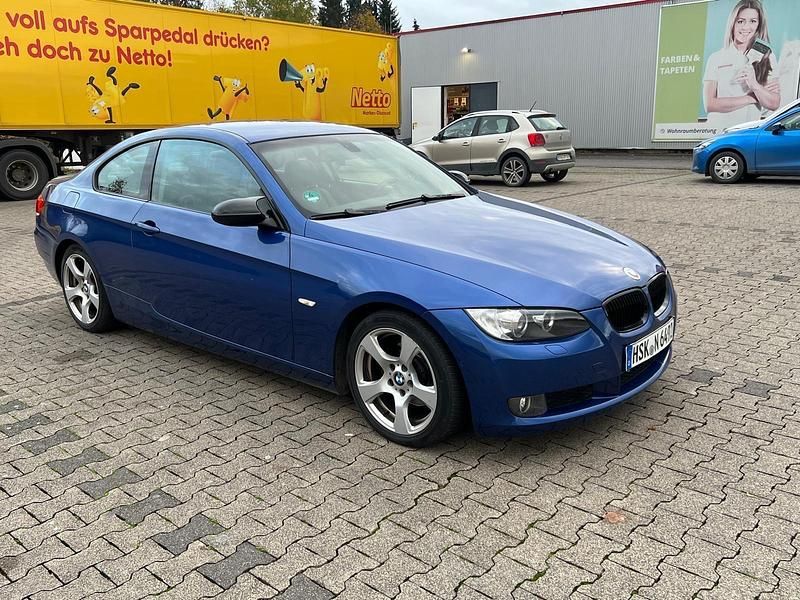 Blau Gebraucht 2008 BMW 320 Coupé | 4.200 € (Superpreis) - Bild 1/4