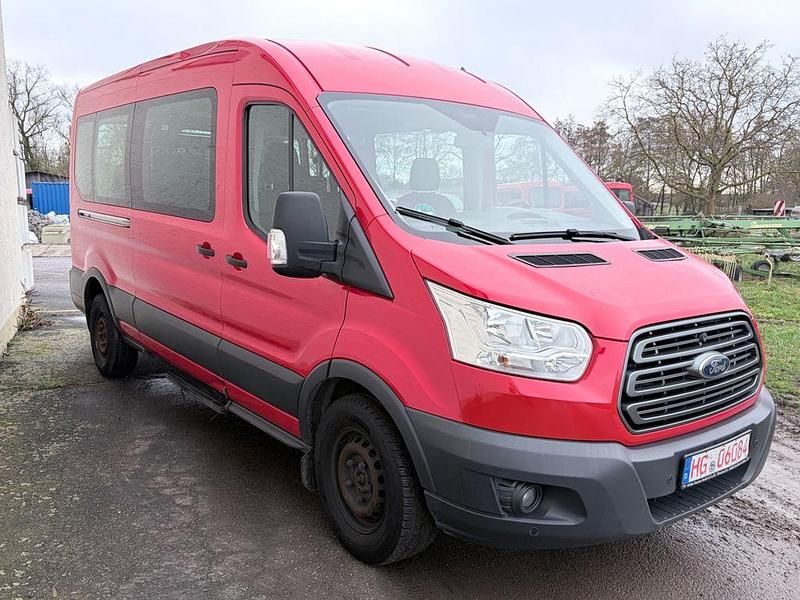 Gebraucht Ford Transit Trend 105 PS (77 kW) 2019 Rot Kombi