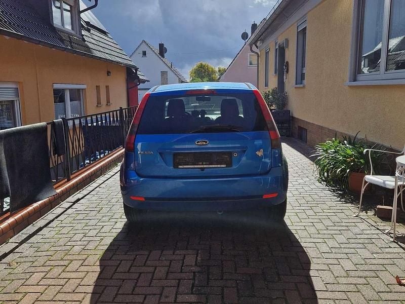 Blau Gebraucht 2005 Ford Fiesta Kleinwagen | 999 € (Superpreis) - Bild 1/4