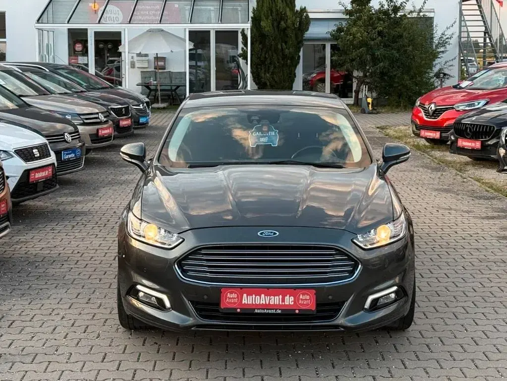 Gebraucht Ford Mondeo Titanium 160 PS (117 kW) 2017 Grau Limousine