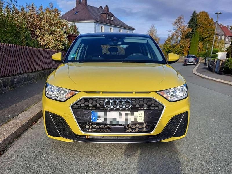 Gelb Gebraucht 2022 Audi A1 S-Line Kleinwagen | 18.750 € (Guter Preis) - Bild 1/4