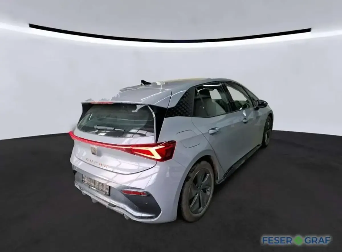 Używany Cupra Born 150 kW (204 KM) 2024 Szary Hatchback
