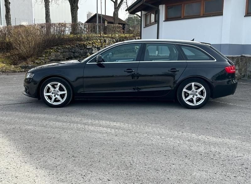 Gebraucht Audi A4 Ambiente 160 PS (117 kW) 2009 Schwarz Kombi