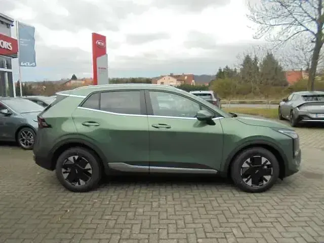 Neu Kia Sportage Comfort 150 PS (110 kW) 2025 Experience grün SUV