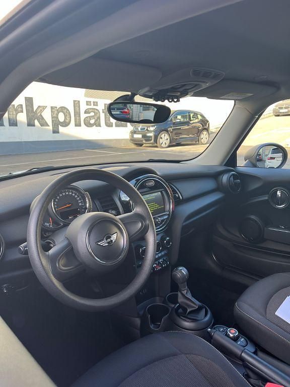 Usata Mini ONE 102 CV (75 kW) 2017 Beige Utilitaria