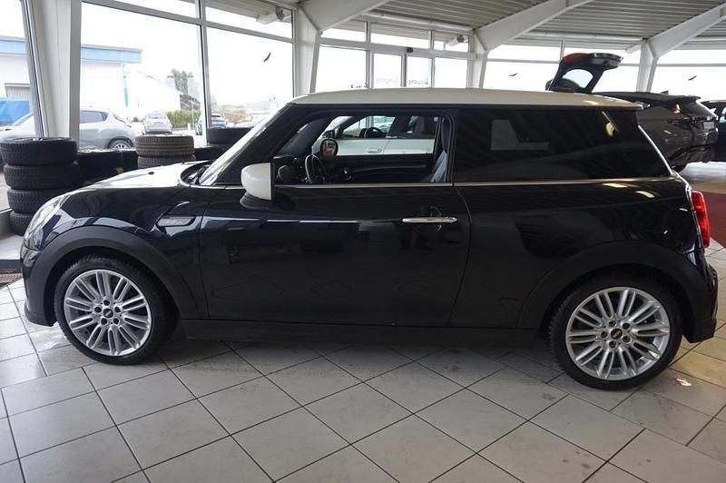 Gebraucht Mini Cooper 136 PS (100 kW) 2023 Schwarz Kleinwagen