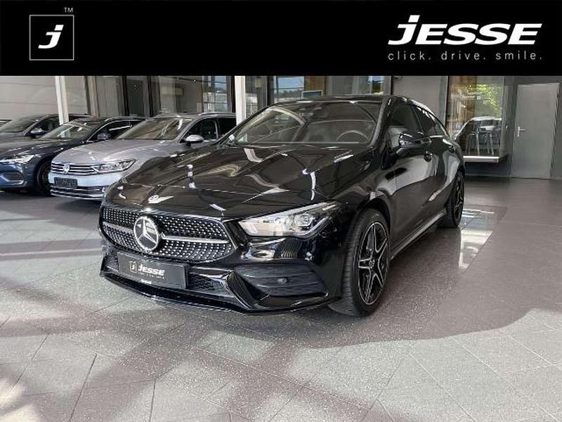 Kosmosschwarz metalliclack Gebraucht 2022 Mercedes CLA250e AMG line Limousine | 31.990 € (Guter Preis) - Bild 1/4