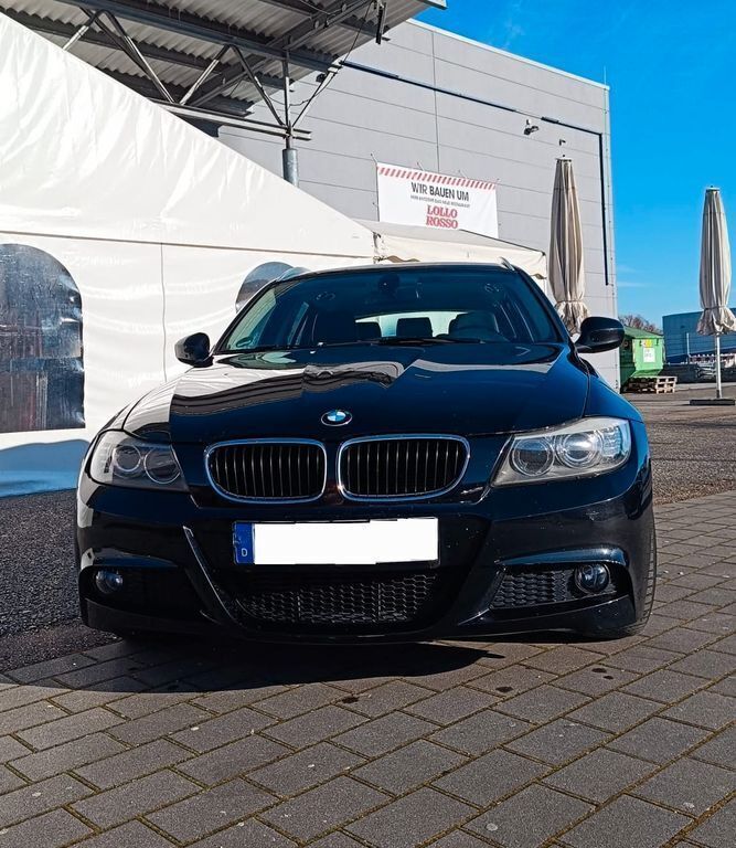Schwarz Gebraucht 2011 BMW 320 Efficient Dynamics Kombi | 5.300 € (Guter Preis) - Bild 1/4