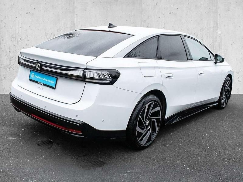 Gebraucht VW ID.7 Pro 210 kW (286 PS) 2025 Gletscherweiß (metallic) Coupé