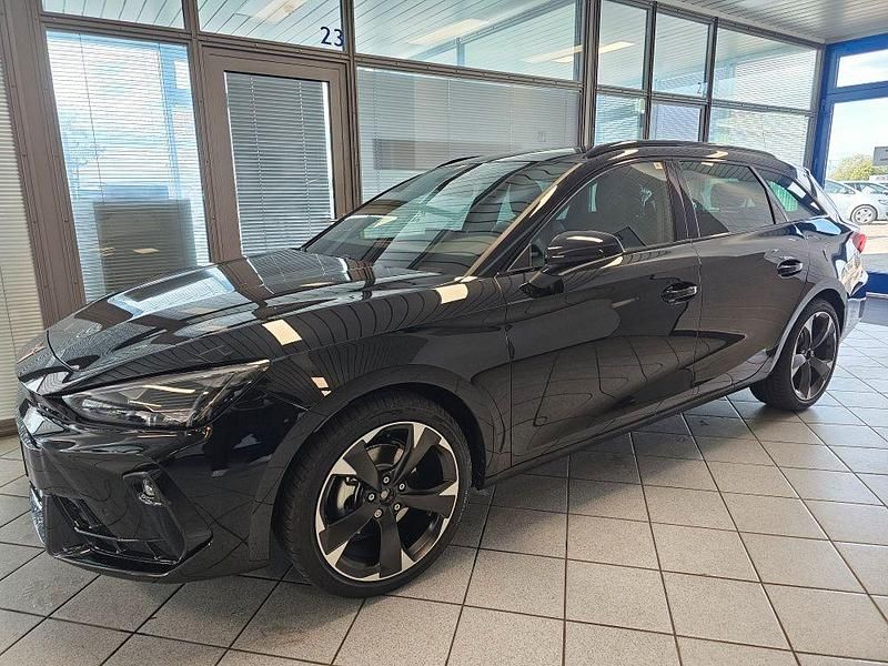 Neu Cupra Leon 150 PS (110 kW) 2025 Grau Limousine