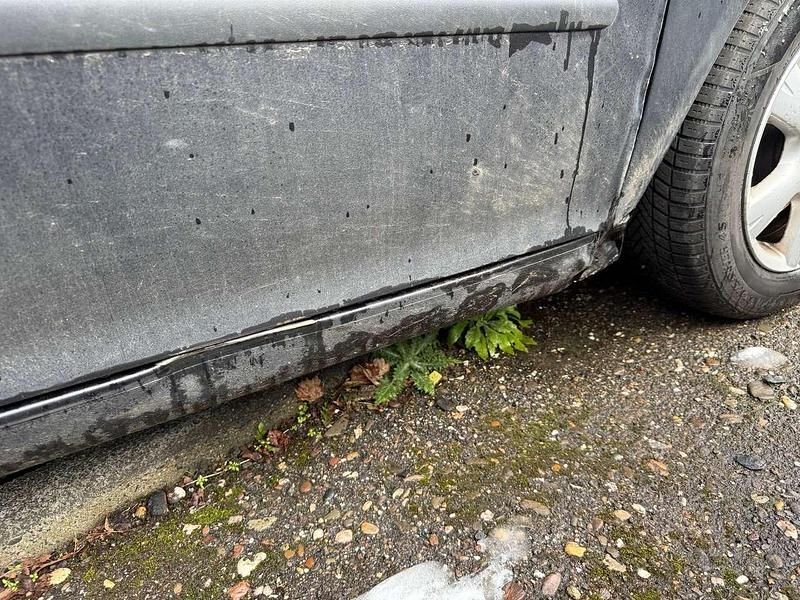 Gebraucht VW Golf IV Trendline 75 PS (55 kW) 2005 Black magic perleffekt Kleinwagen