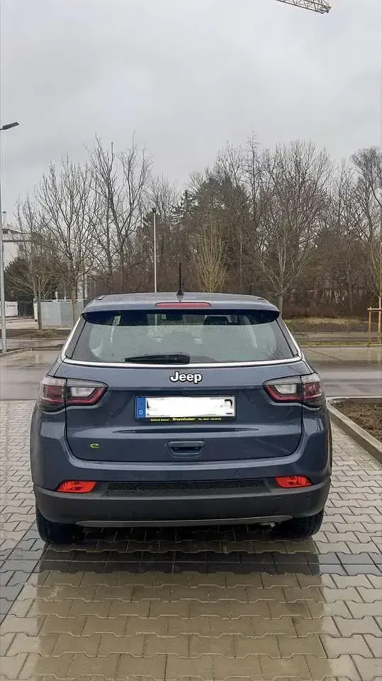 Gebraucht Jeep Compass Altitude 131 PS (96 kW) 2024 Blau SUV
