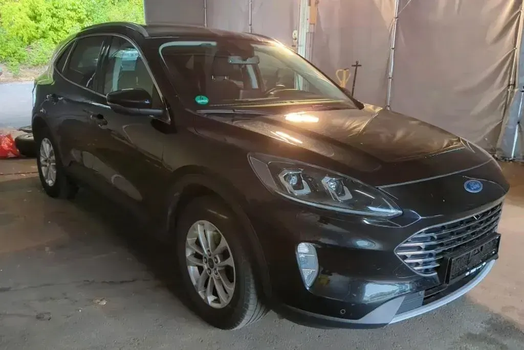 Gebraucht Ford Kuga Titanium 190 PS (139 kW) 2020 Schwarz SUV