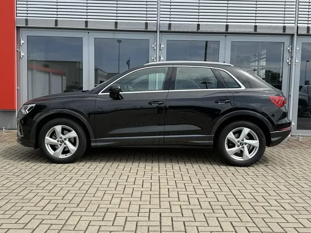 Gebraucht Audi Q3 Advanced Plus 150 PS (110 kW) 2022 Schwarz metallic SUV