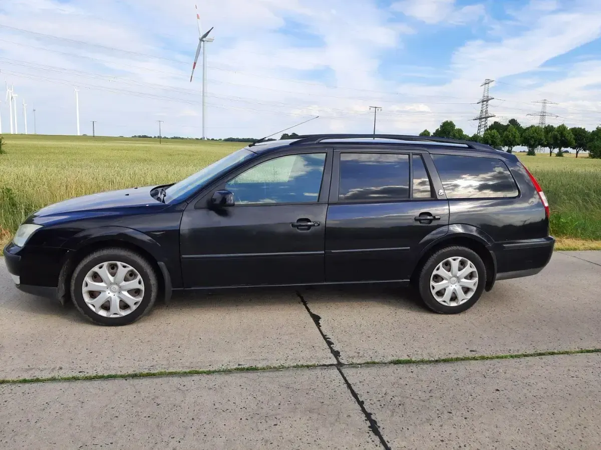 Gebraucht Ford Mondeo 125 PS (91 kW) 2005 Schwarz Kombi