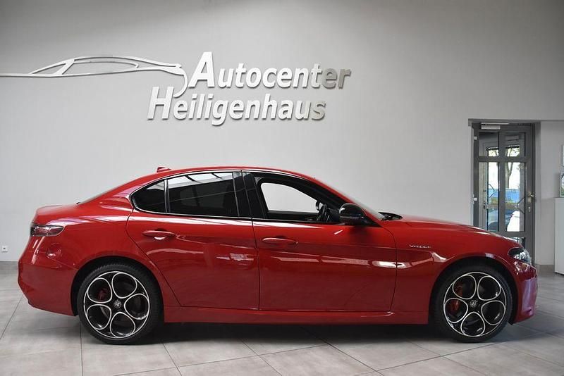 Gebraucht Alfa Romeo Giulia Veloce 280 PS (205 kW) 2024 Rot Limousine