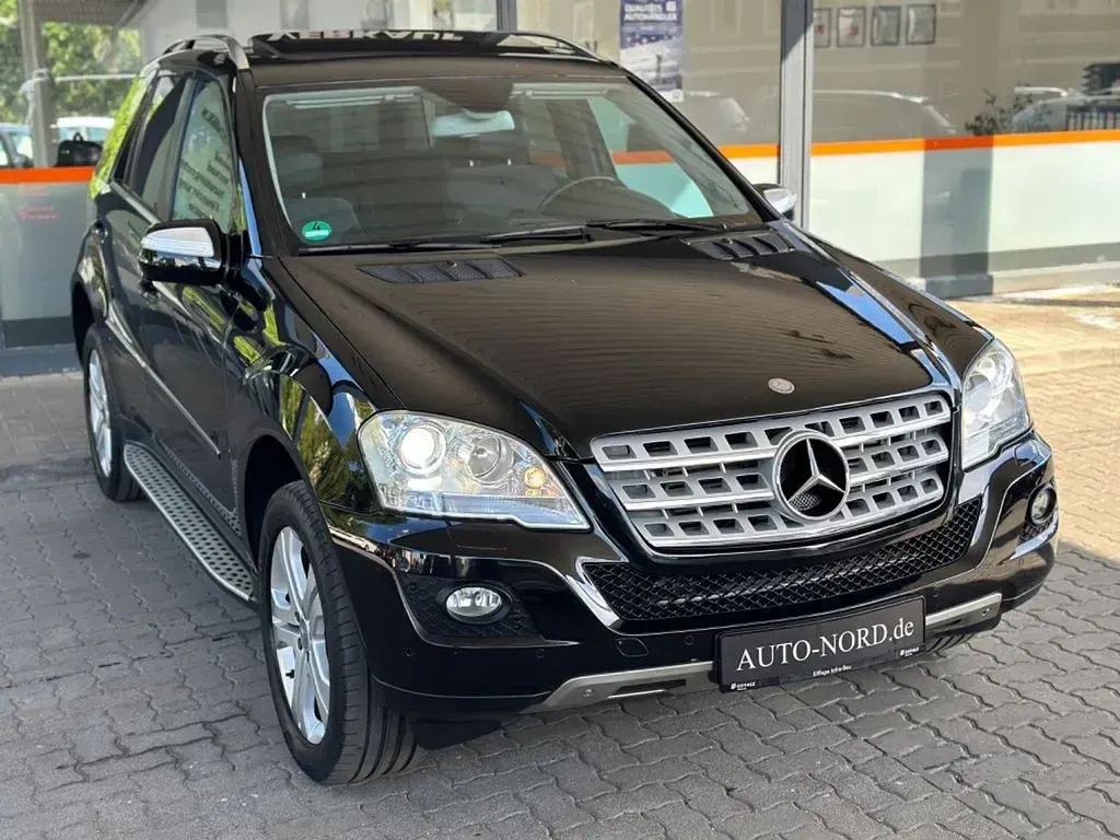 Gebraucht Mercedes ML280 190 PS (139 kW) 2009 Schwarz SUV