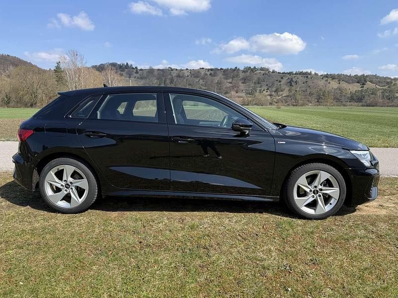 Gebraucht Audi A3 Ambiente 150 PS (110 kW) 2023 Schwarz Limousine