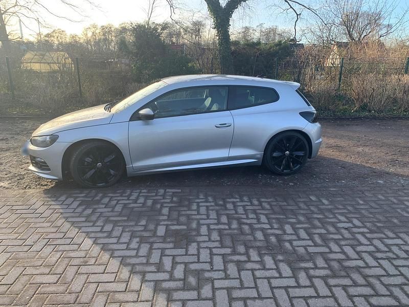 Second-hand VW Scirocco 211 CP (155 kW) 2014 Argintiu Coupe