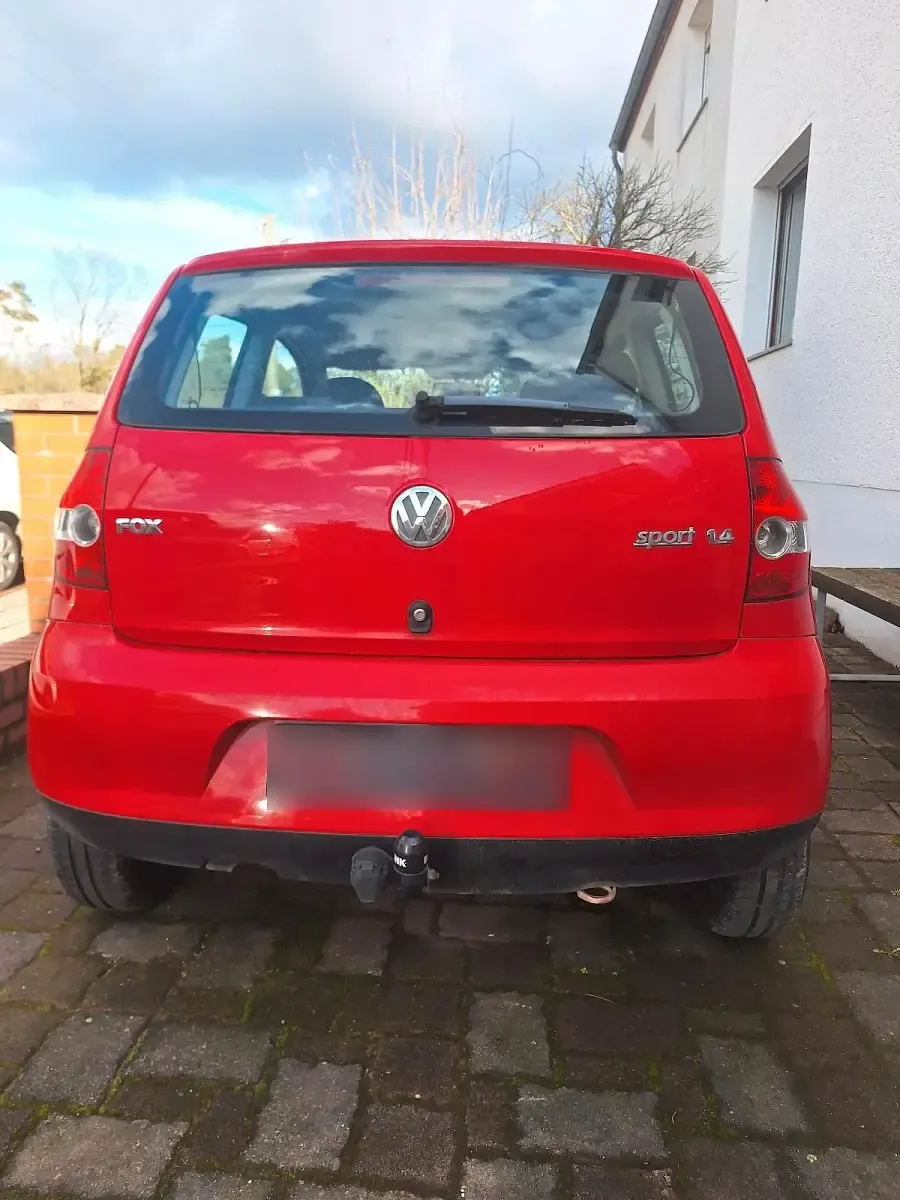 Używany VW Fox 90 KM (66 kW) 2005 Czerwony Hatchback