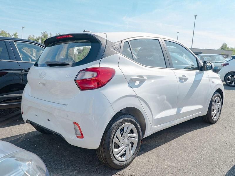Neu Hyundai i10 Select 63 PS (46 kW) 2025 Weiss / Kleinwagen