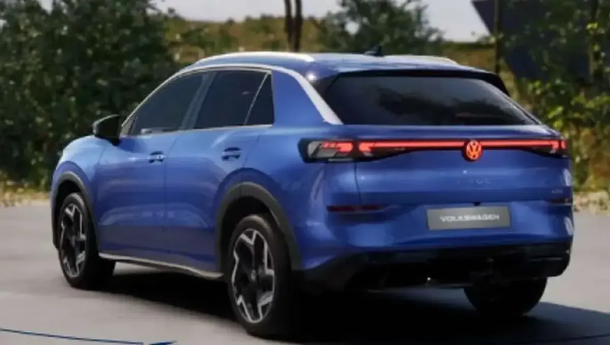 Neu VW T-Roc R-line 150 PS (110 kW) 2026 Blau SUV