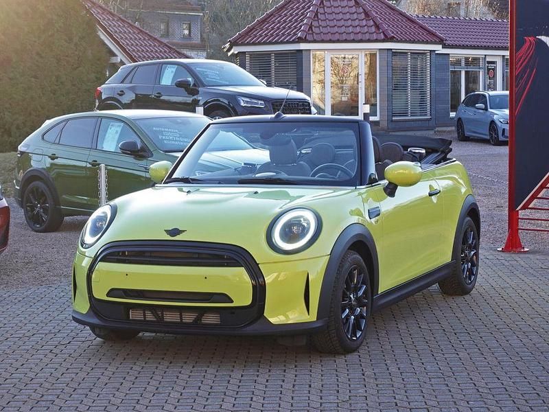 Gebraucht Mini Cooper Cabriolet 136 PS (100 kW) 2023 Gelb Cabrio