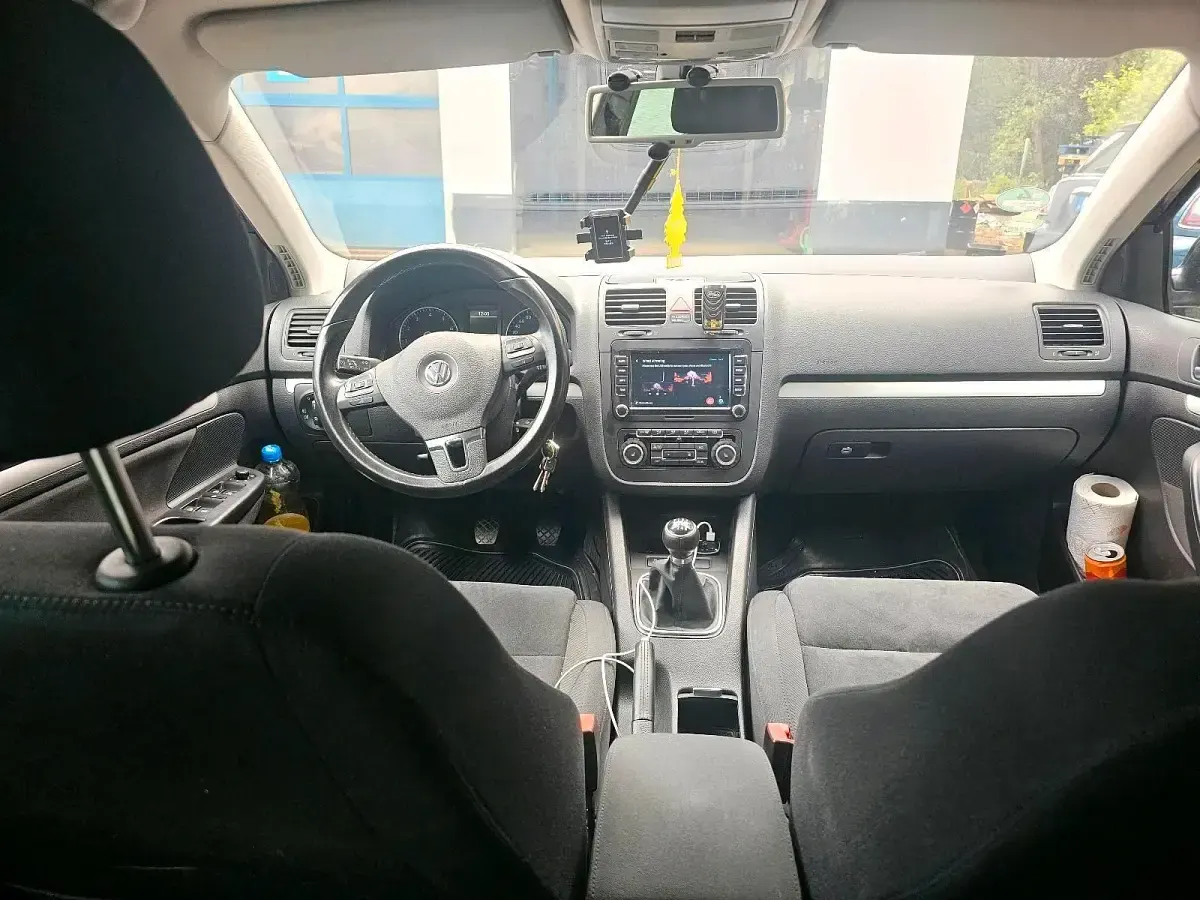 Gebraucht VW Jetta 160 PS (117 kW) 2010 Schwarz Limousine