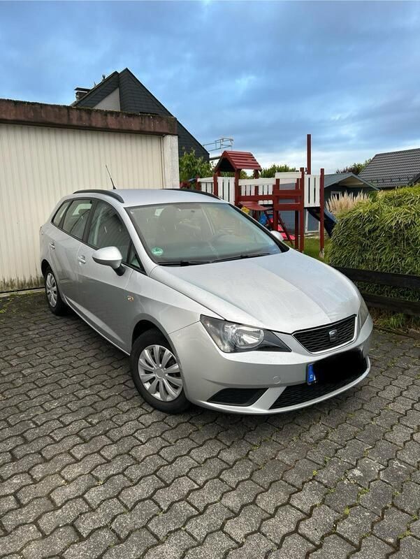 Silber Gebraucht 2013 Seat Ibiza ST Kombi | 2.400 € (Guter Preis) - Bild 1/4