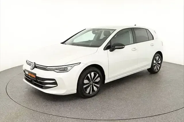 Second-hand VW Golf VIII Goal 150 CP (110 kW) 2025 Alb Berlinǎ