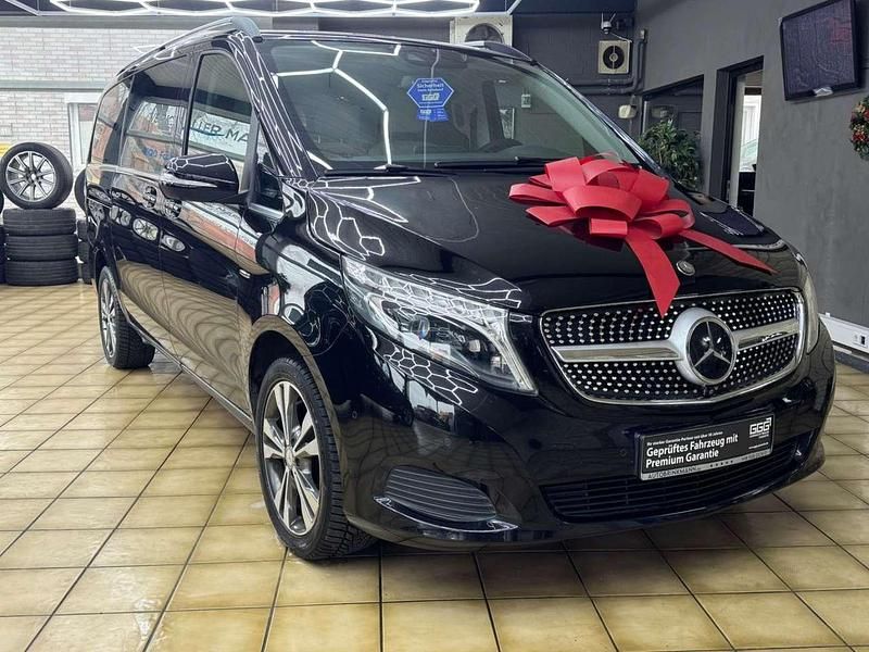 Gebraucht Mercedes V250 Edition 190 PS (139 kW) 2016 Obsidianschwarz Van / Kleinbus