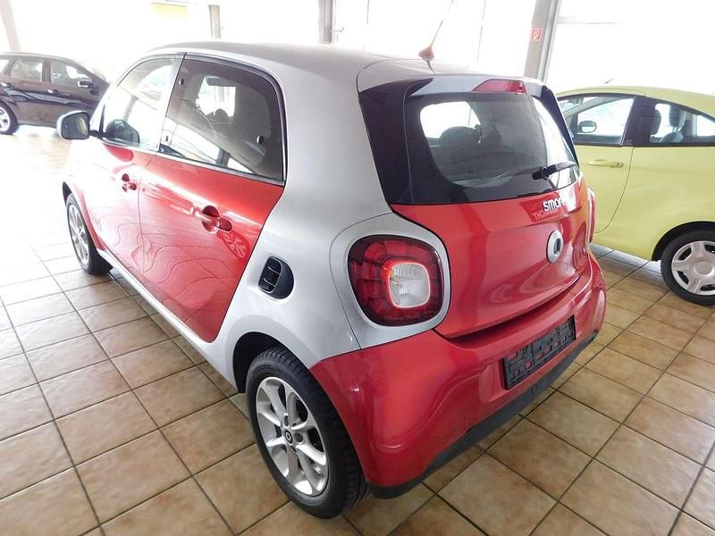 Usata Smart ForFour Passion 71 CV (52 kW) 2017 Rosso Utilitaria