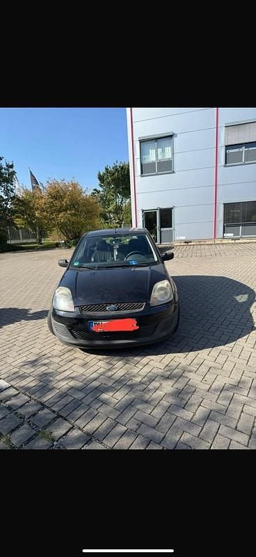 Blau Gebraucht 2006 Ford Fiesta Kleinwagen | 800 € (Superpreis) - Bild 1/4