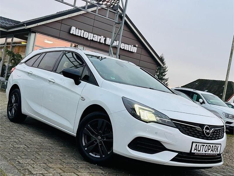 Weiß Gebraucht 2022 Opel Astra Design & Tech Kombi | 14.798 € (Fairer Preis) - Bild 1/4