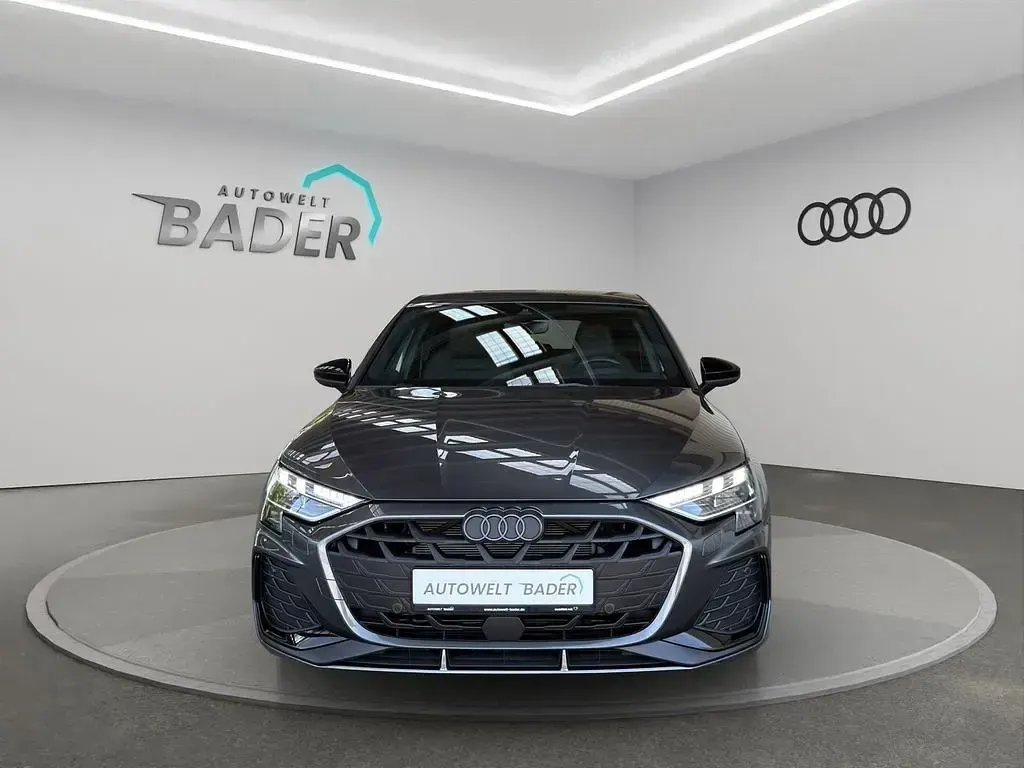 Gebraucht Audi A3 S-Line 150 PS (110 kW) 2025 Daytonagrau perleffekt Limousine
