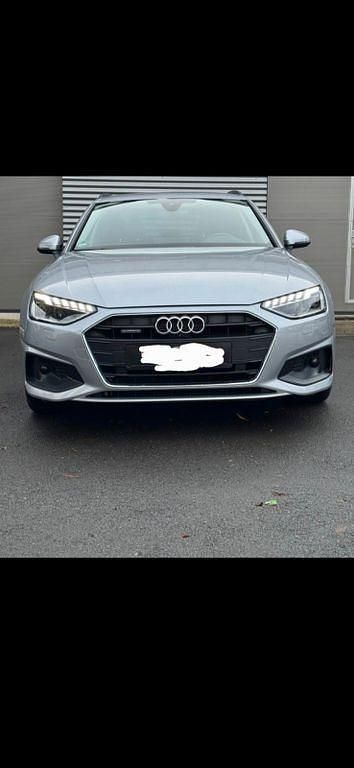 Gebraucht Audi A4 Advanced 190 PS (139 kW) 2020 Schwarz Kombi