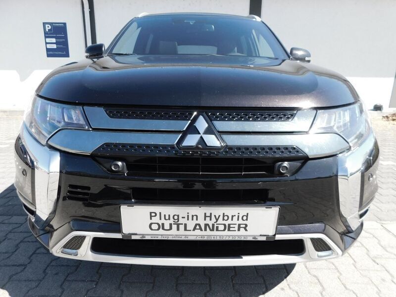 Schwarz Gebraucht 2020 Mitsubishi Outlander P-HEV Top SUV | 23.400 € (Fairer Preis) - Bild 1/4