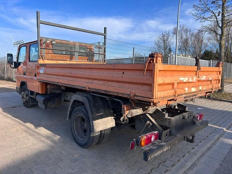 Gebraucht Mitsubishi Canter 2010 Orange Limousine